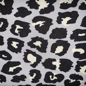 Black and grey cheetah mask